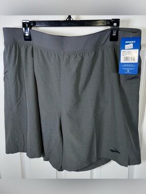 $58 Men’s BROOKS Sherpa 7" Shorts Heather Charcoal Size XL Running Pockets Gray